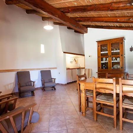 Alloggio per agriturismo S'hort De Sa Begura *