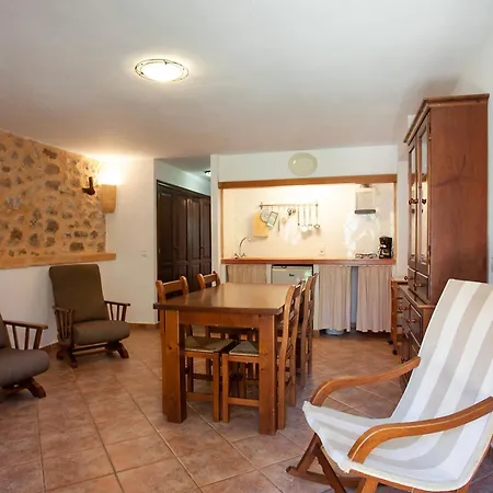 Alloggio per agriturismo S'hort De Sa Begura *